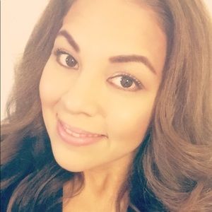 Meet your Posher, Isa